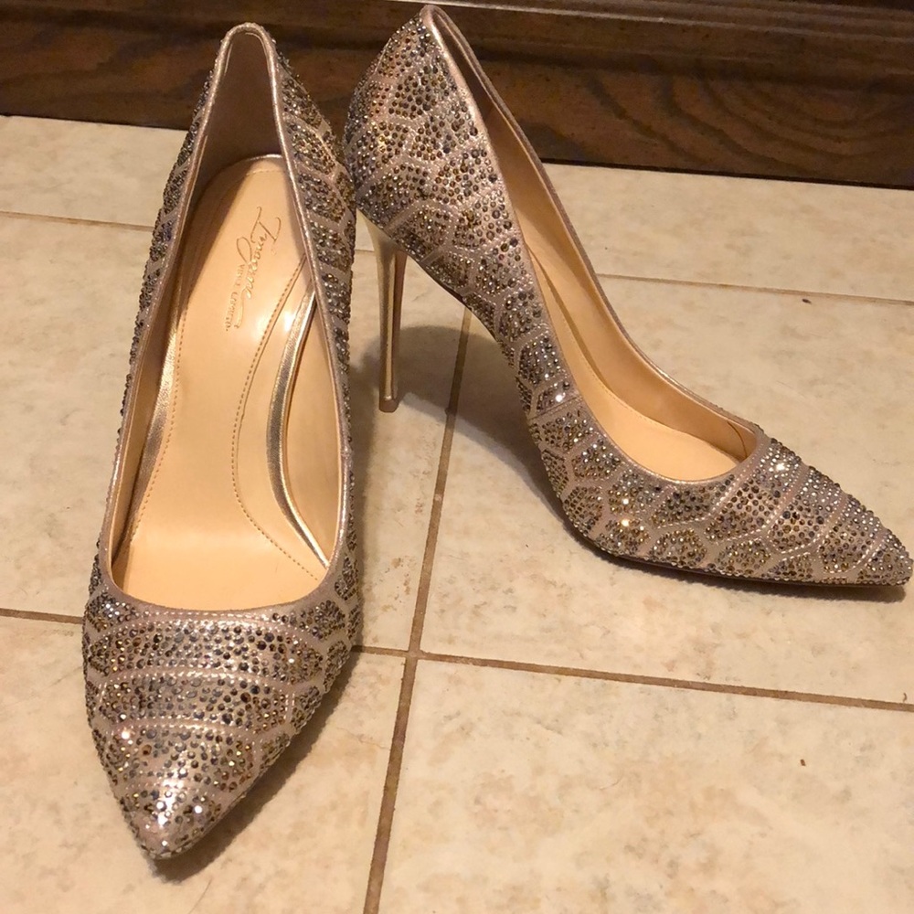Silver/Gold Imagine Vince Camuto pumps